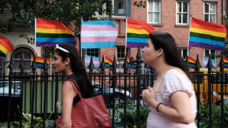 En juin dernier, des drapeaux LGBT ont été vandalisés par dizaines au Stonewall National Monument à New York en plein mois de la fierté.