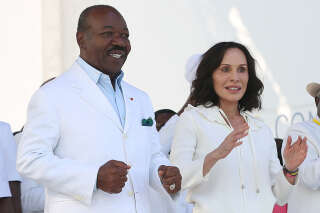 L’épouse du président du Gabon porte plainte en France contre les putschistes