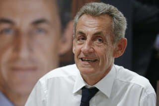 Les déclarations de Sarkozy sur la Russie s’invitent à sa séance de dédicaces à Paris