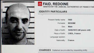 Rédoine Faïd, ici sur un avis de recherche lancé par Interpol en 2013, sera jugé aux assises à Paris pendant sept semaines.