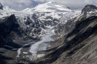 Voué à disparaître, le plus grand glacier d’Autriche a été (symboliquement) enterré 