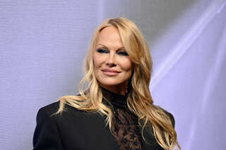 Pamela Anderson met en vente son dressing, et cette tenue culte en fait partie