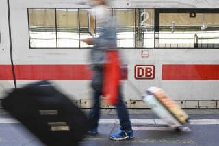 Les plus et les moins du « Pass Rail » allemand que Macron et Beaune veulent copier en 2024