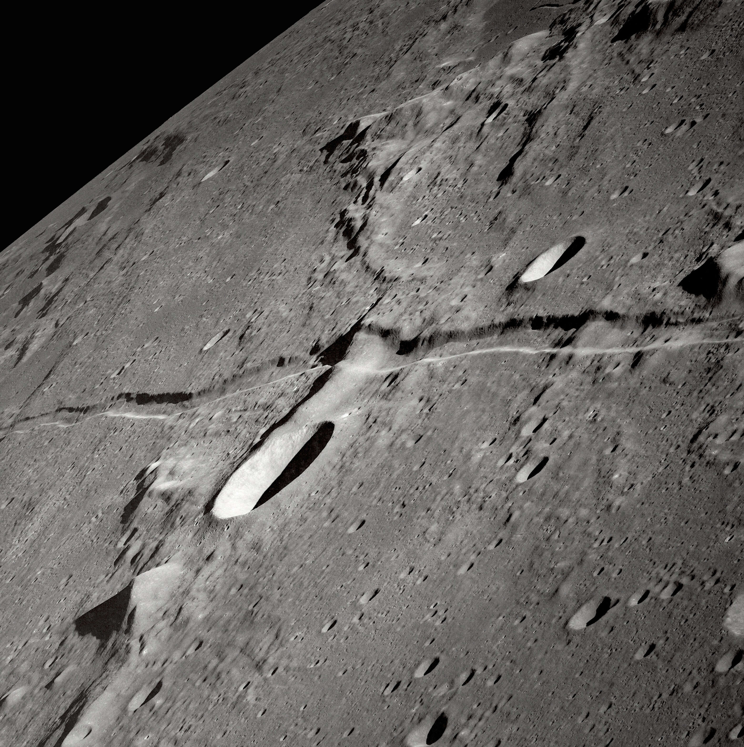 Chaque matin, la lune subit un tremblement à cause de l’atterrisseur lunaire Apollo 17.