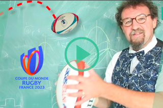 Pourquoi, après une pénalité, le ballon de rugby retombe-t-il à la verticale derrière les poteaux ?