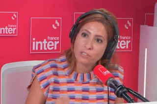 Léa Salamé arrêtera les interviews de politiques sur Inter pour la même raison qu’en 2019