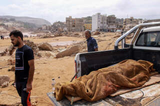 En Libye, les secouristes demandent en urgence des housses mortuaires pour éviter une épidémie