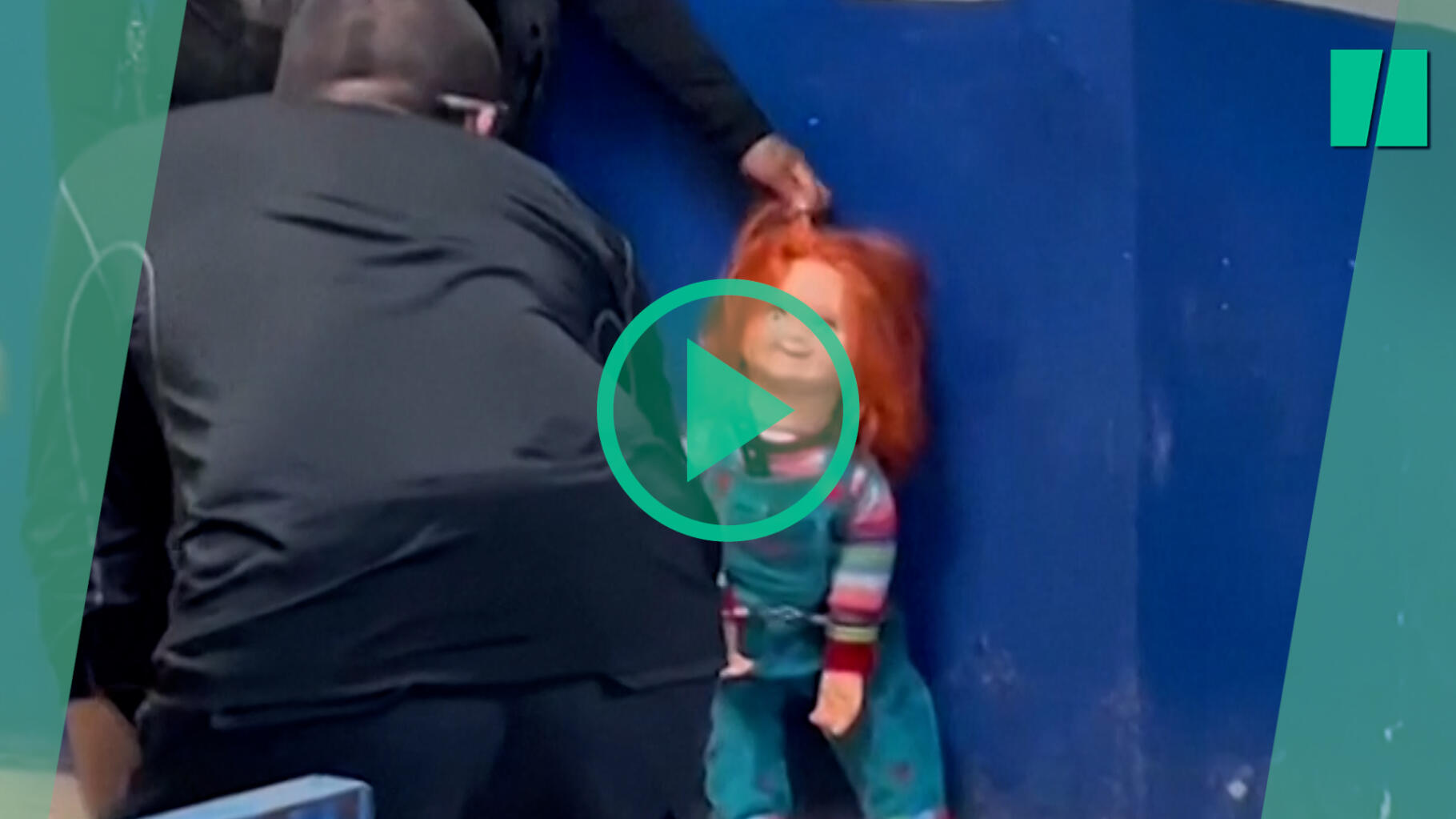 En México, el muñeco demoníaco Chucky es detenido por la policía