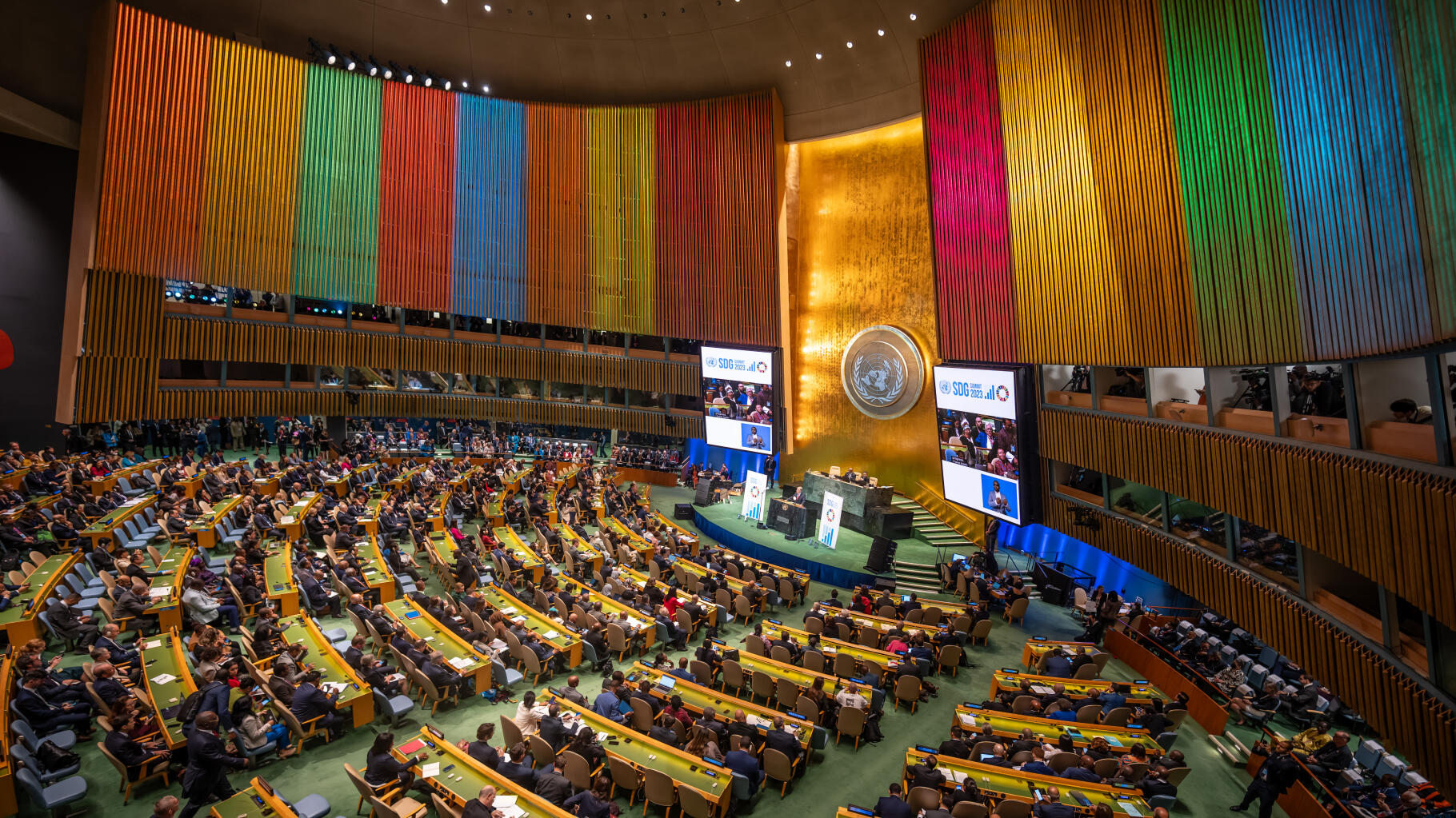 À l’ONU, Erdogan se plaint « des couleurs LGBT » du bâtiment (qui n’en sont pas)