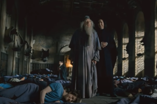 Michael Gambon avait piégé Daniel Radcliffe avec une machine à pets sur le tournage d’« Harry Potter » 