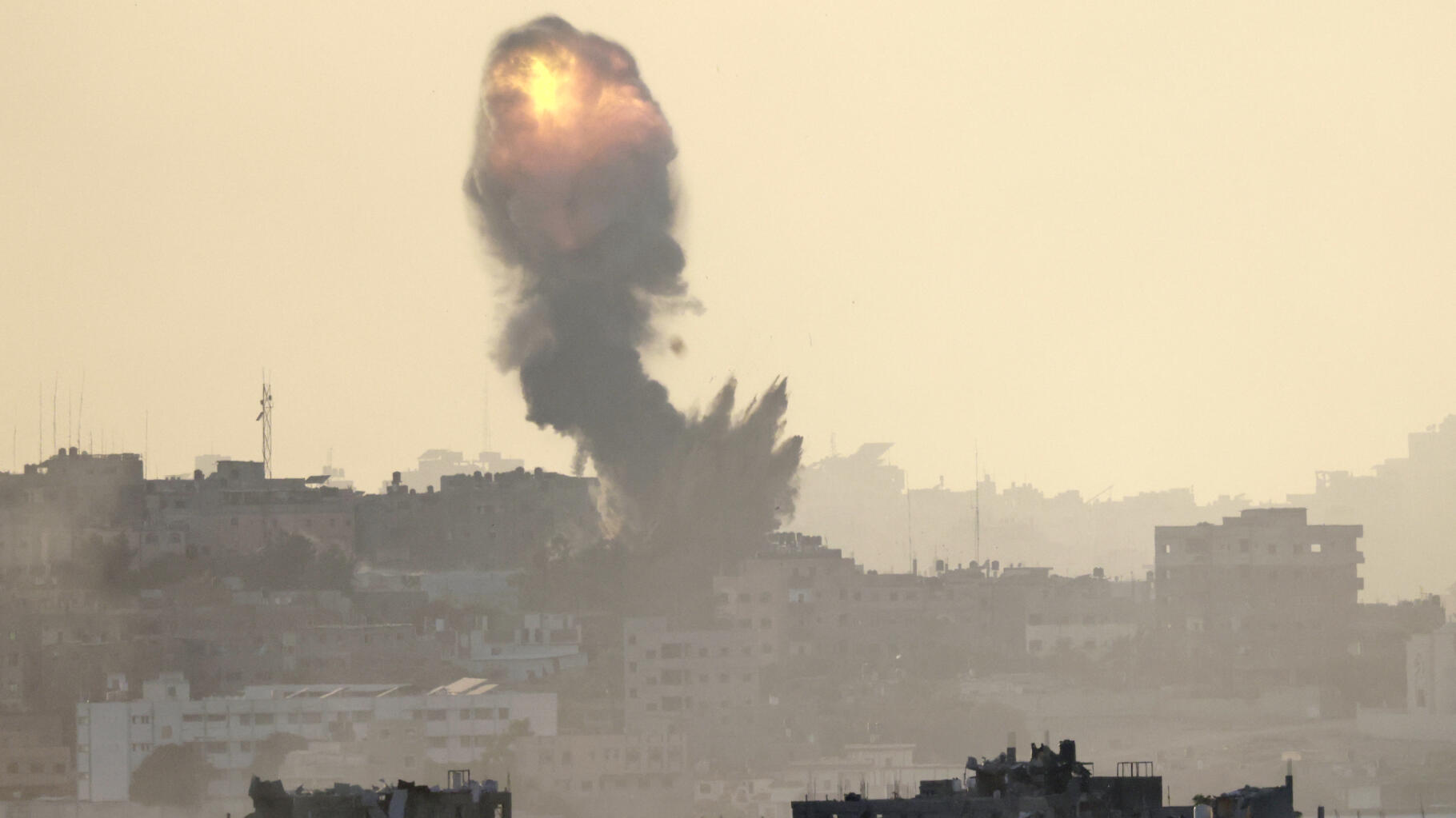   Guerre Israël-Hamas : Netanyahu annonce que la riposte est entrée dans sa « troisième phase »  