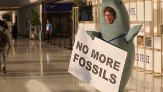 Les lobbyistes présents à la COP28 pour défendre les énergies fossiles sont pointés du doigt par les ONG.
