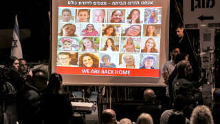 Les familles des otages israéliens du Hamas avaient organisé un événement durant Hanoukka jeudi 14 décembre à Tel Aviv.