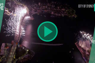 En images : il filme au cœur du feu d'artifice du Nouvel An avec ses drones