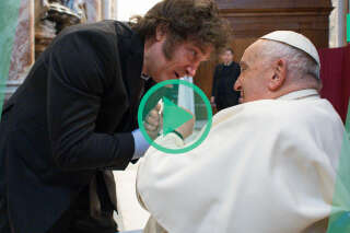 L’incroyable premier échange entre Javier Milei et le pape qu’il estimait être un « personnage néfaste »