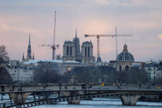 Près de cinq ans après l’incendie de Notre-Dame, la flèche de la cathédrale est de nouveau visible