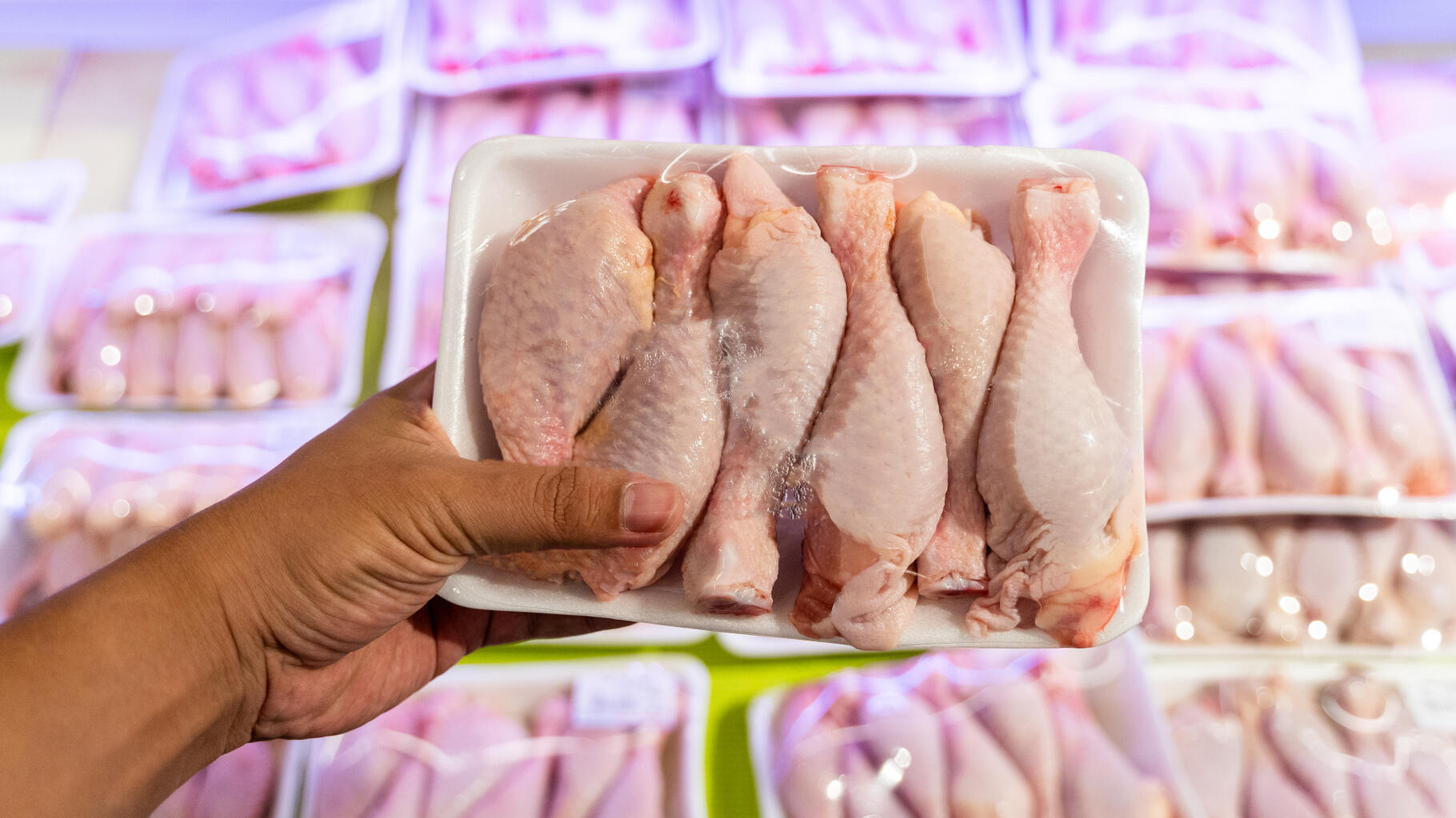 Cette découverte dégoûtante sur les poulets britanniques est très révélatrice