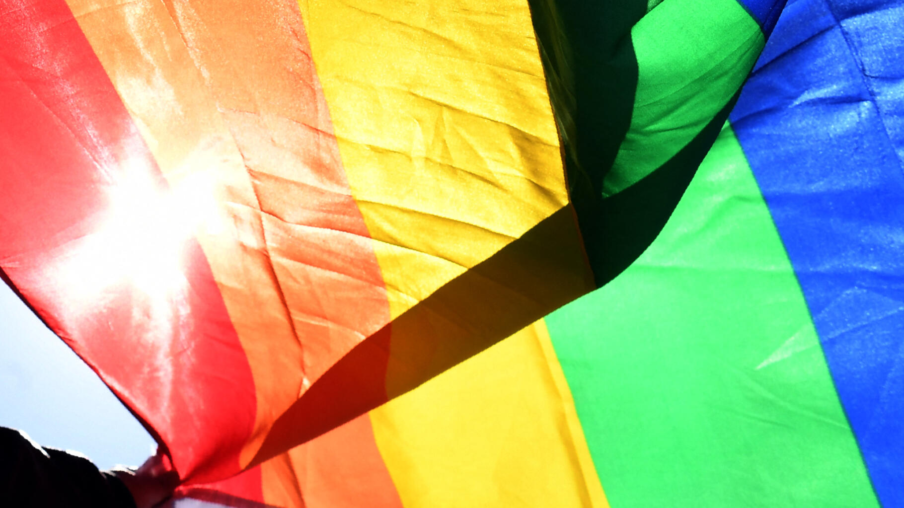 Pour la première fois, deux Russes risquent 10 ans de prison pour « extrêmisme LGBT+