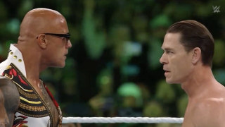 Les deux acteurs Dwayne « The Rock » Johnson (à gauche) et John Cena (à droite) se sont retrouvés sur le ring de Wrestlemania XL.