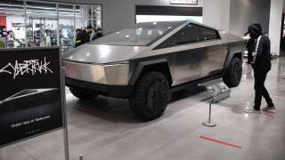 Le Tesla Cybertruck, ici exposé au Petersen Automotive Museum de Los Angeles, Californie, le 1er juillet 2020. 