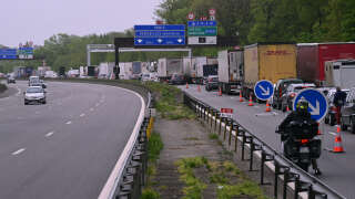 This photograph taken on April 19, 2024, shows a view of the partially closed A13 highway, with a queue of vehicles in Versailles, west of Paris. The A13 freeway between the Paris ring road and the A86 has been closed in both directions since April 18, 2024 evening for an indefinite period, due to 