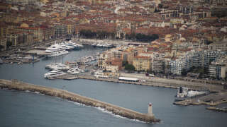 Une vue aérienne du port de Nice.