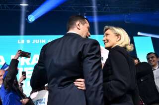 Comment Le Pen tente de se réjouir du sondage qui la donne moins populaire que Bardella