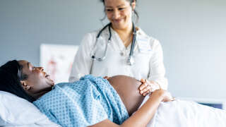 In Francia, quasi otto donne su dieci utilizzano l’anestesia epidurale durante il parto.
