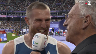 Avec malice, Timothée Adolph a imité le journaliste de France Télévisions, qu'il connaît bien en dehors des terrains de sport.